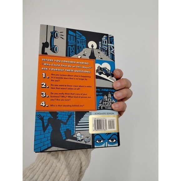 Lemony Snicket Who Could That Be at This Hour? 2012 HC DJ New First Ed - Picture 6 of 8